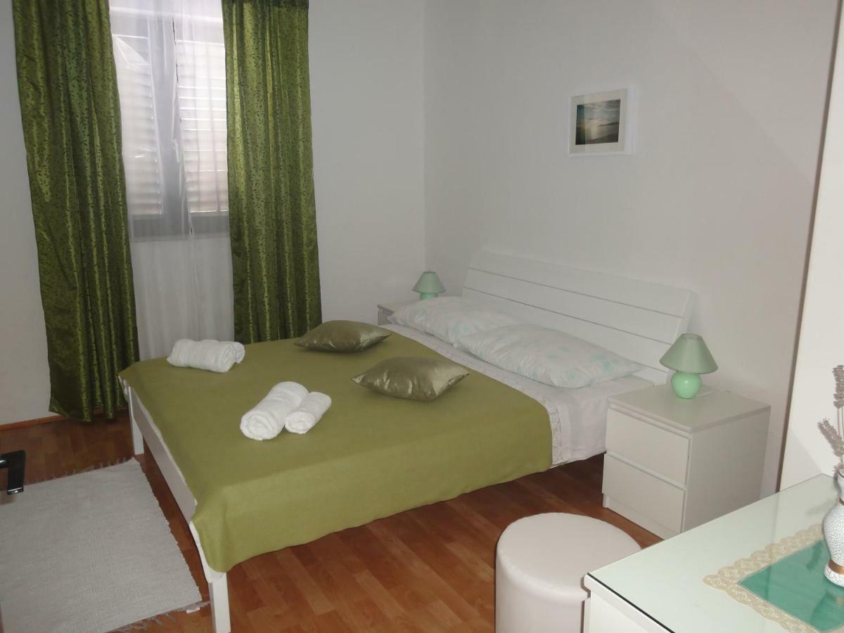 Apartments Villa Ana Mali Drvenik Ngoại thất bức ảnh