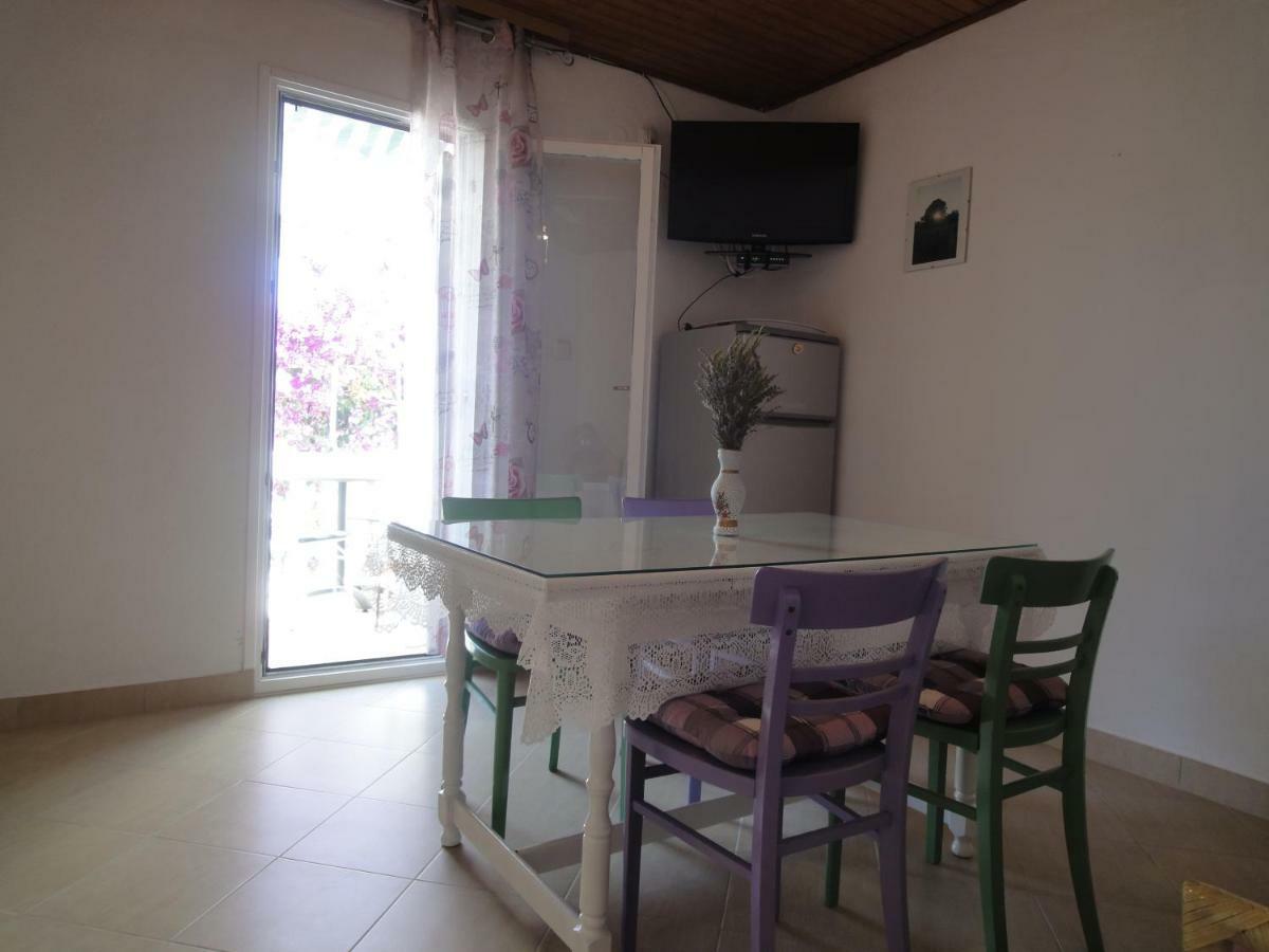 Apartments Villa Ana Mali Drvenik Ngoại thất bức ảnh