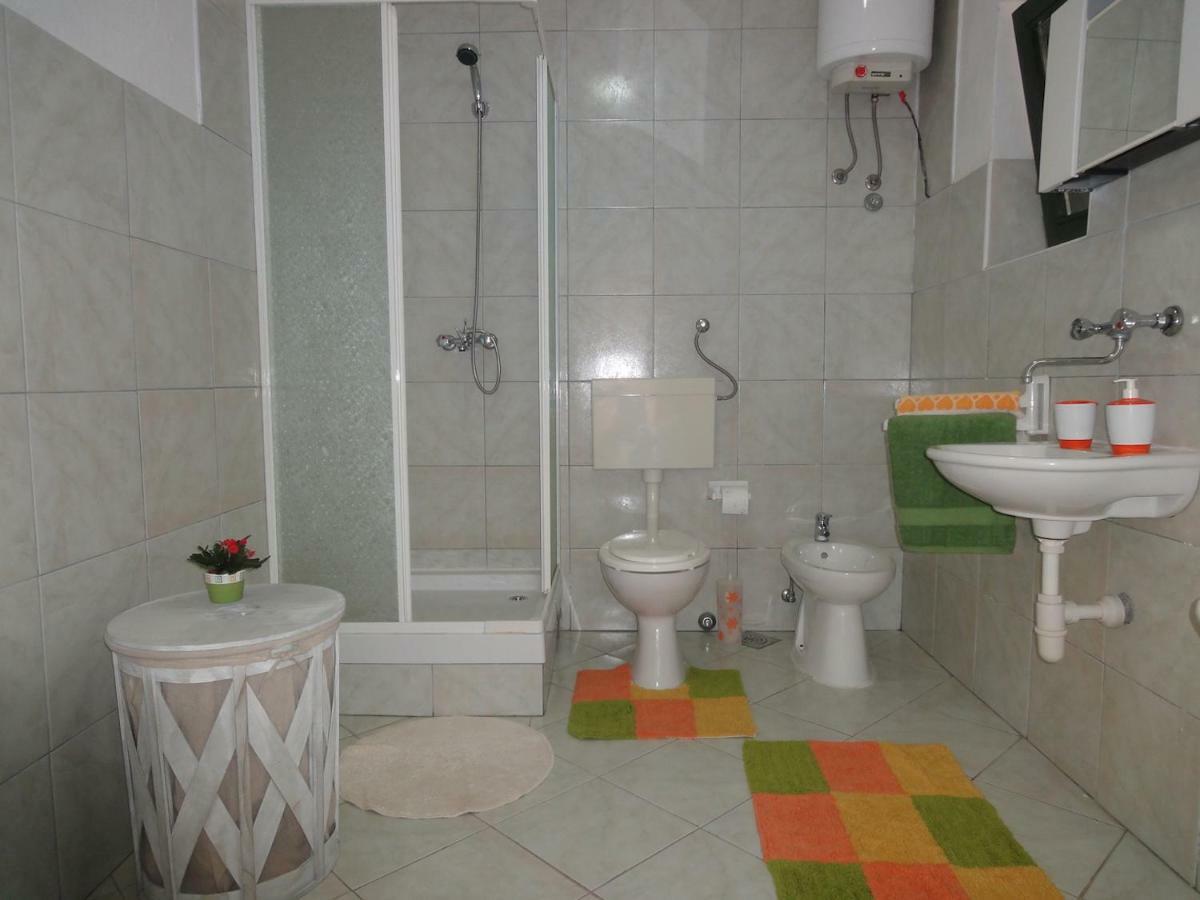 Apartments Villa Ana Mali Drvenik Ngoại thất bức ảnh