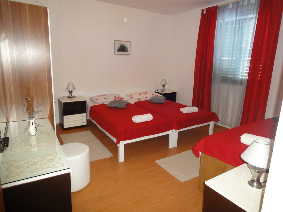 Apartments Villa Ana Mali Drvenik Ngoại thất bức ảnh