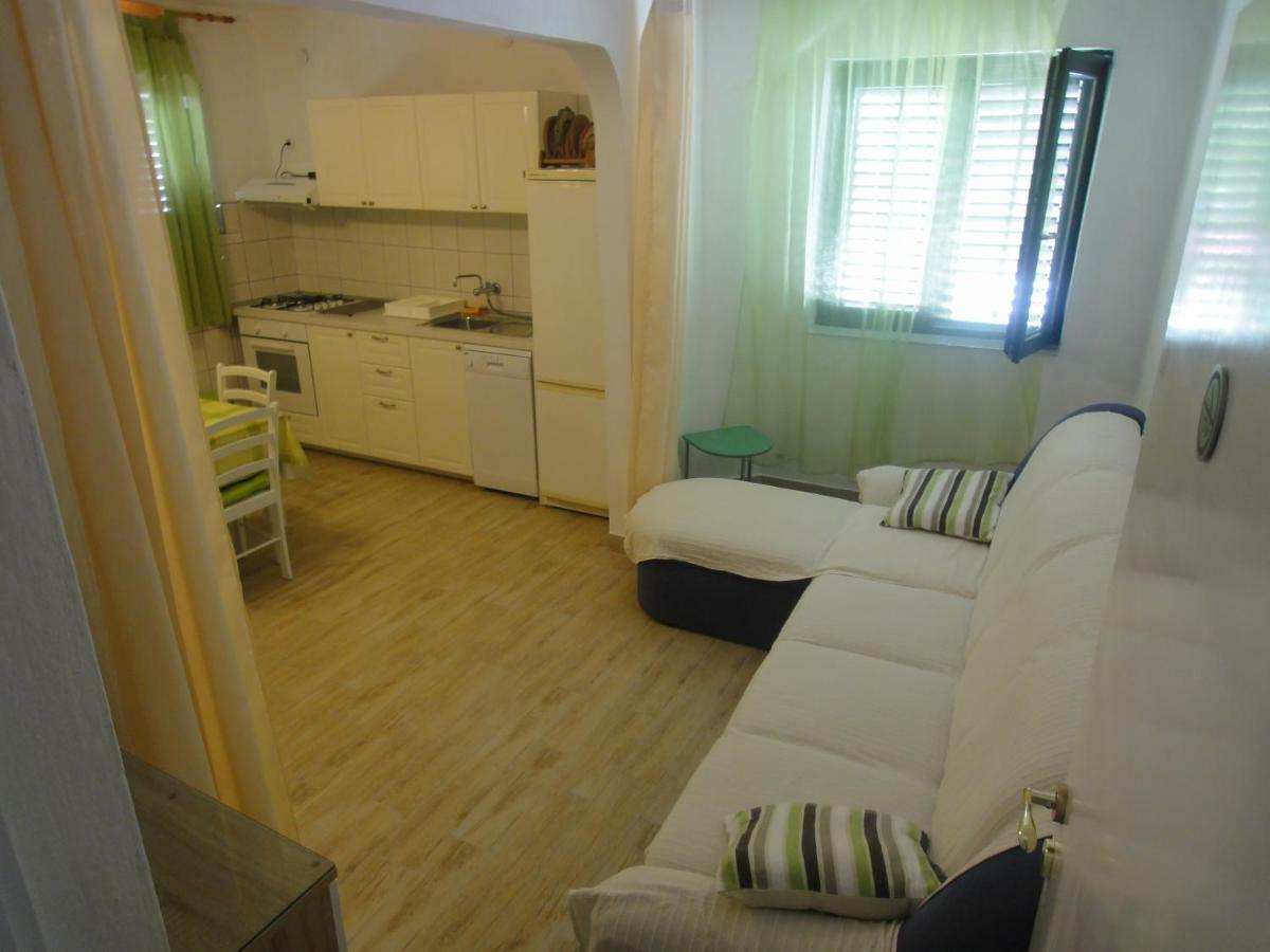 Apartments Villa Ana Mali Drvenik Ngoại thất bức ảnh